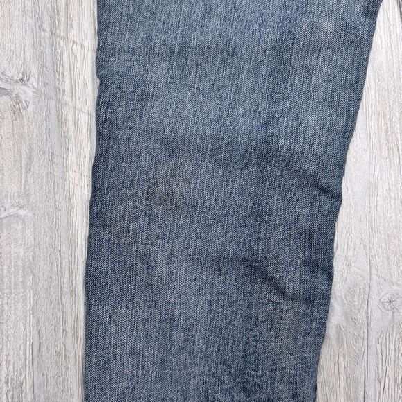 Vanity Jeans Womens 25 Capri Embroidered Blue Stretch Measures 25 x 22 - Picture 4 of 9